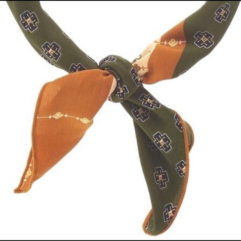 BEAUTIFUL NECKERCHIEF - Picture 5 of 5